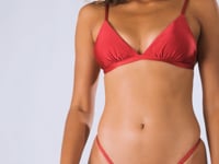 Laad en speel video af in Gallery-viewer, Video: Rio De Sol Bottom Bottom Shimmer-Divino California