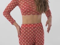 Laad en speel video af in Gallery-viewer, Video: Rio De Sol Beach Trousers Floral-Scales Pants Lana