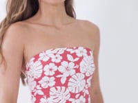 Laad en speel video af in Gallery-viewer, Video: Rio De Sol One-Piece Pua-Hibiscus Aloha