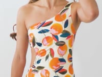 Laad en speel video af in Gallery-viewer, Video: Rio De Sol One-Piece Picnic Maeve