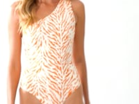 Laad en speel video af in Gallery-viewer, Video: Rio De Sol One-Piece Sahari Sienna