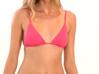 Laad en speel video af in Gallery-viewer, Video: Wednesday In Hawaii By Rio De Sol Bottom Bottom Guava Waimea