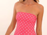 Laad en speel video af in Gallery-viewer, Video: Wednesday In Hawaii By Rio De Sol One-Piece Kiko-Guava Aloha