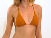 Laad en speel video af in Gallery-viewer, Video: Rio De Sol Top Top Ferrugo Tri-Aya