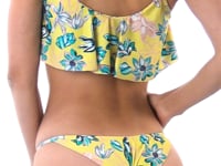 Laad en speel video af in Gallery-viewer, Video: Rio De Sol Set Florescer Babado