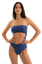 Laad de afbeelding in de Gallery-viewer, Model Front: Rio De Sol One-Piece Body Kiwanda Denim Rio