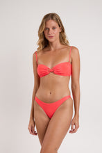 Laad de afbeelding in de Gallery-viewer, Model Front: Rio De Sol Bottom Bottom Malibu-Folia Essential-Iris