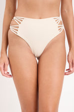 Laad de afbeelding in de Gallery-viewer, Gallery: Rio De Sol Bottom Bottom Malibu-Natural High-Waist-Spin-Iris