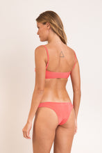 Laad de afbeelding in de Gallery-viewer, Model Back: Rio De Sol Bottom Bottom Malibu-Nina Essential