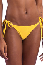 Laad de afbeelding in de Gallery-viewer, Gallery: Rio De Sol Bottom Bottom Malibu-Yellow Cheeky-Tie