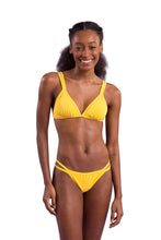 Laad de afbeelding in de Gallery-viewer, Model Front: Rio De Sol Bottom Bottom Malibu-Yellow Mini-Duo