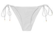Laad de afbeelding in de Gallery-viewer, Product Front: Rio De Sol Bottom Bottom Shimmer-White Cheeky-Rope
