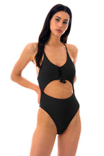 Laad de afbeelding in de Gallery-viewer, Model Front: Rio De Sol One-Piece Dots-Black Ivy Strap