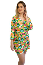 Laad de afbeelding in de Gallery-viewer, Model Front: Rio De Sol Shirtdress Garden City Chemise