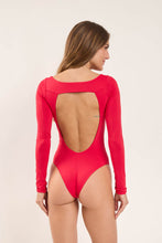 Laad de afbeelding in de Gallery-viewer, Model Back: Rio De Sol One-Piece Hibiscus Surf