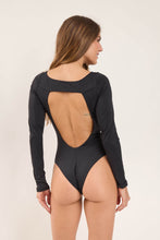 Laad de afbeelding in de Gallery-viewer, Model Back: Rio De Sol One-Piece Lava Surf