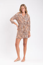Laad de afbeelding in de Gallery-viewer, Image 06: Rio De Sol Shirtdress Leopard Chemise