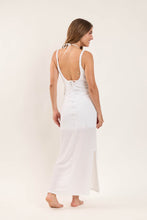 Laad de afbeelding in de Gallery-viewer, Model Back: Rio De Sol Maxi Dresses Memphis-White Saida Yara