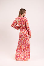 Laad de afbeelding in de Gallery-viewer, Model Back: Rio De Sol Maxi Dresses Mirage Long Dress Verona