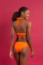 Laad de afbeelding in de Gallery-viewer, Image 13: Rio De Sol Set Set Dots-Orange Kate Madrid