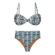 Laad de afbeelding in de Gallery-viewer, Product Front: Rio De Sol Set Set Ikat Twist Hotpants