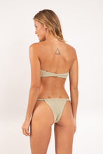 Laad de afbeelding in de Gallery-viewer, Model Back: Rio De Sol Top Top Brisa-Pistache Sara