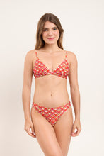 Laad de afbeelding in de Gallery-viewer, Model Front: Rio De Sol Top Top Floral-Scales Tri-Fixo