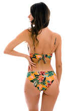 Laad de afbeelding in de Gallery-viewer, Model Back: Rio De Sol Top Top Lis Tri-Tank
