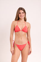 Laad de afbeelding in de Gallery-viewer, Model Front: Rio De Sol Top Top Malibu-Folia Frufru