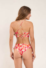 Laad de afbeelding in de Gallery-viewer, Model Back: Rio De Sol Top Top Mirage Camille