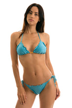 Laad de afbeelding in de Gallery-viewer, Model Front: Rio De Sol Top Top Orvalho Frufru