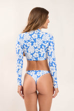 Laad de afbeelding in de Gallery-viewer, Model Back: Rio De Sol Top Top Pua-Pacifica Reef