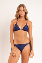 Laad de afbeelding in de Gallery-viewer, Model Front: Rio De Sol Top Top Touch-Marinho Frufru