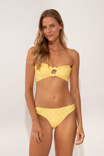 Laad de afbeelding in de Gallery-viewer, Model Front: Wednesday In Hawaii By Rio De Sol Bottom Bottom Kiko-Lilikoi Waikiki