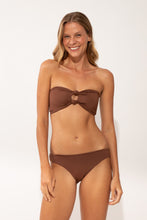 Laad de afbeelding in de Gallery-viewer, Model Front: Wednesday In Hawaii By Rio De Sol Top Top Coco Lani