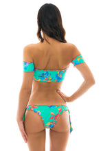 Laad de afbeelding in de Gallery-viewer, Model Back: Rio De Sol Top Top Acqua Flora Off Shoulder
