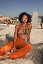 Laad de afbeelding in de Gallery-viewer, Image 13: Rio De Sol Beach Trousers Ferrugo Murana Pants
