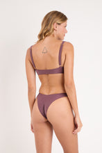 Laad de afbeelding in de Gallery-viewer, Model Back: Rio De Sol Bottom Bottom Malibu-Ebano Cali
