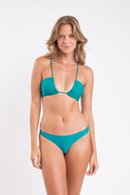 Laad de afbeelding in de Gallery-viewer, Model Front: Rio De Sol Set Set Grove Camille Mia
