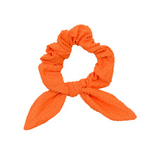 Laad de afbeelding in de Gallery-viewer, Product Front: Rio De Sol Hair Accessory Dots-Orange Scrunchie
