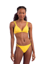 Laad de afbeelding in de Gallery-viewer, Model Front: Rio De Sol Bottom Bottom Malibu-Yellow Rio-Duo
