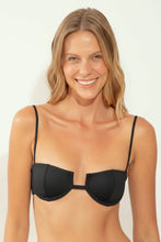 Laad de afbeelding in de Gallery-viewer, Gallery: Wednesday In Hawaii By Rio De Sol Top Top Lava Shell
