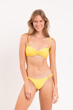 Laad de afbeelding in de Gallery-viewer, Image 12: Rio De Sol Set Set Amarelo Bandeau-Crispy Cheeky-Crispy
