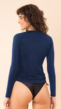Laad de afbeelding in de Gallery-viewer, Image 09: Rio De Sol Top Navy Rash-Guard
