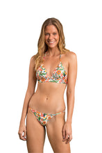 Laad de afbeelding in de Gallery-viewer, Model Front: Rio De Sol Bottom Bottom Boho Cheeky-Fixa
