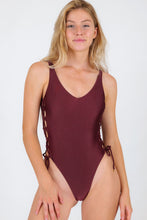 Laad de afbeelding in de Gallery-viewer, Gallery: Rio De Sol One-Piece Barolo Zoe
