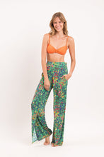 Laad de afbeelding in de Gallery-viewer, Image 04: Rio De Sol Beach Trousers Wilds Wide Pants
