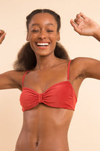 Laad de afbeelding in de Gallery-viewer, Image 08: Rio De Sol Set Set Malibu-Chili Bandeau-Duo Essential
