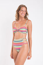 Laad de afbeelding in de Gallery-viewer, Image 07: Rio De Sol Set Set Supercolor Bandeau-Joy Highwaist-Spin
