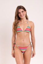 Laad de afbeelding in de Gallery-viewer, Model Front: Rio De Sol Bottom Bottom Supercolor Cheeky-Tie
